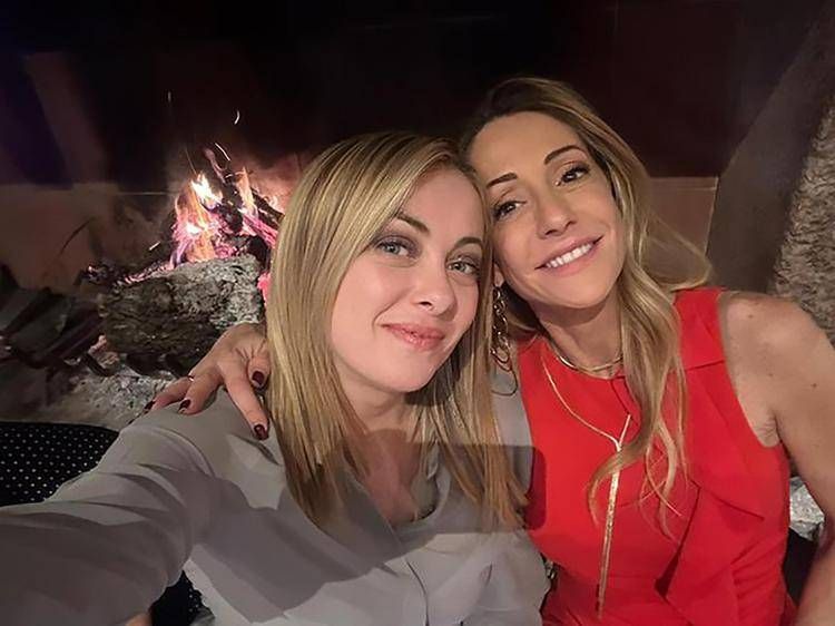 Giorgia e Arianna Meloni - (Fotogramma)