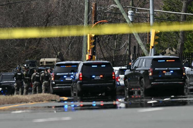 Forze dell'ordine intorno al quartier generale Cia in Virginia - Afp