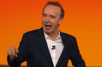 Roberto Benigni a 'Il sogno': "L'euro è uno scudo che ci protegge dagli choc economici"