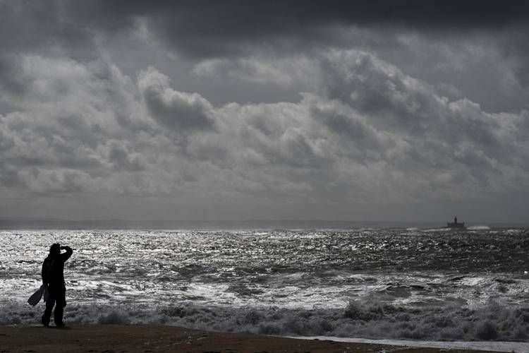 Il passaggio del ciclone Martinho in Portogallo - Afp