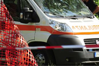 Pavia, scontro tra due auto: morta 29enne