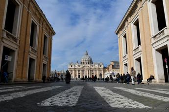 Pedofilia, il Papa abolisce il segreto pontificio