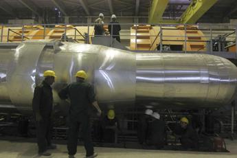 Iran avvia nuove centrifughe per arricchire l’uranio