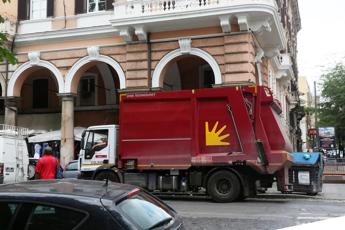Roma, Ama ai cittadini: Venerdì sciopero, non buttate i rifiuti