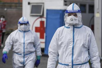 Coronavirus, altri 172 morti in Italia. Malati ancora in calo