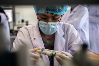 Coronavirus, da Cina ok a indagine su origine pandemia