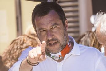 Salvini: A mia ex moglie tolto telefono con foto di mia figlia