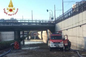 Bomba d'acqua a Palermo, idrovore ancora al lavoro