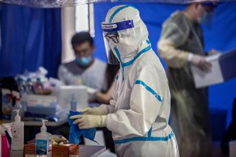 Coronavirus, in Cina 45 nuovi casi: la maggior parte nello Xinjiang