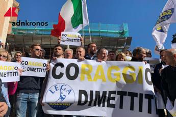 Raggi calamità, Salvini in Campidoglio