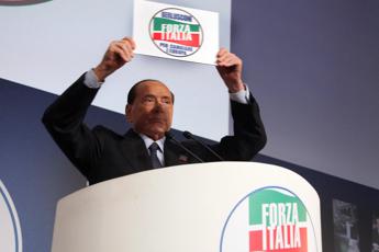 Forza Italia, Fininvest 'versa' 100 mila euro: aziende e famiglia Berlusconi in campo